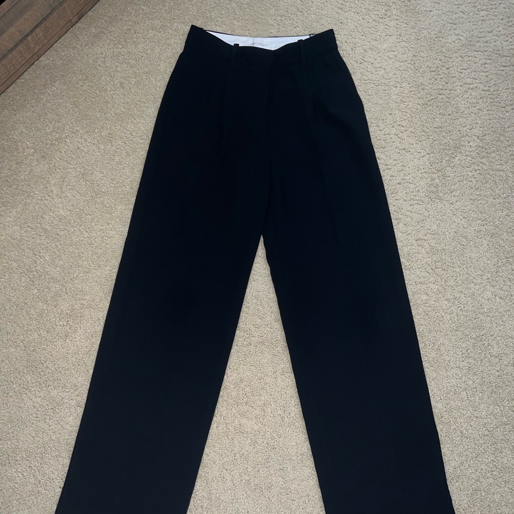 Aritzia the effortless pant Black